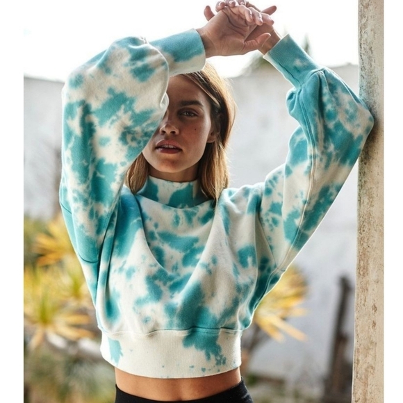 Spiritual Gangster Revolve Blake Blue Tie Dye Printed Rib Mock Neck Sweatshirt - Picture 1 of 9